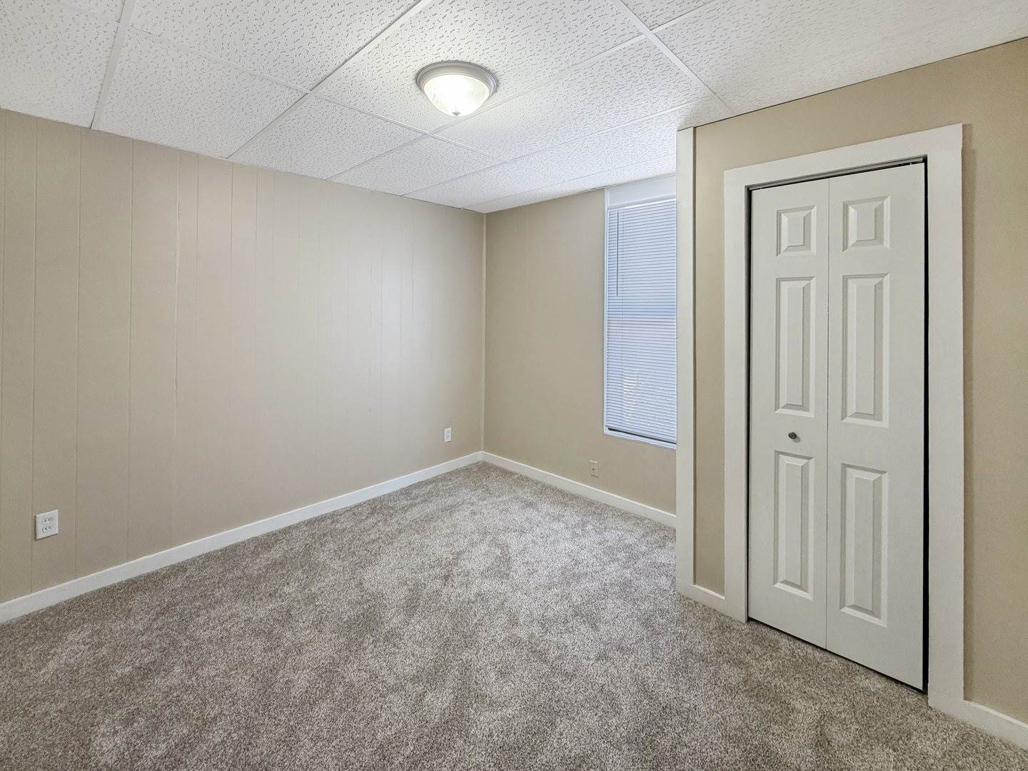 407 East Winneshiek Street, Freeport, IL 61032