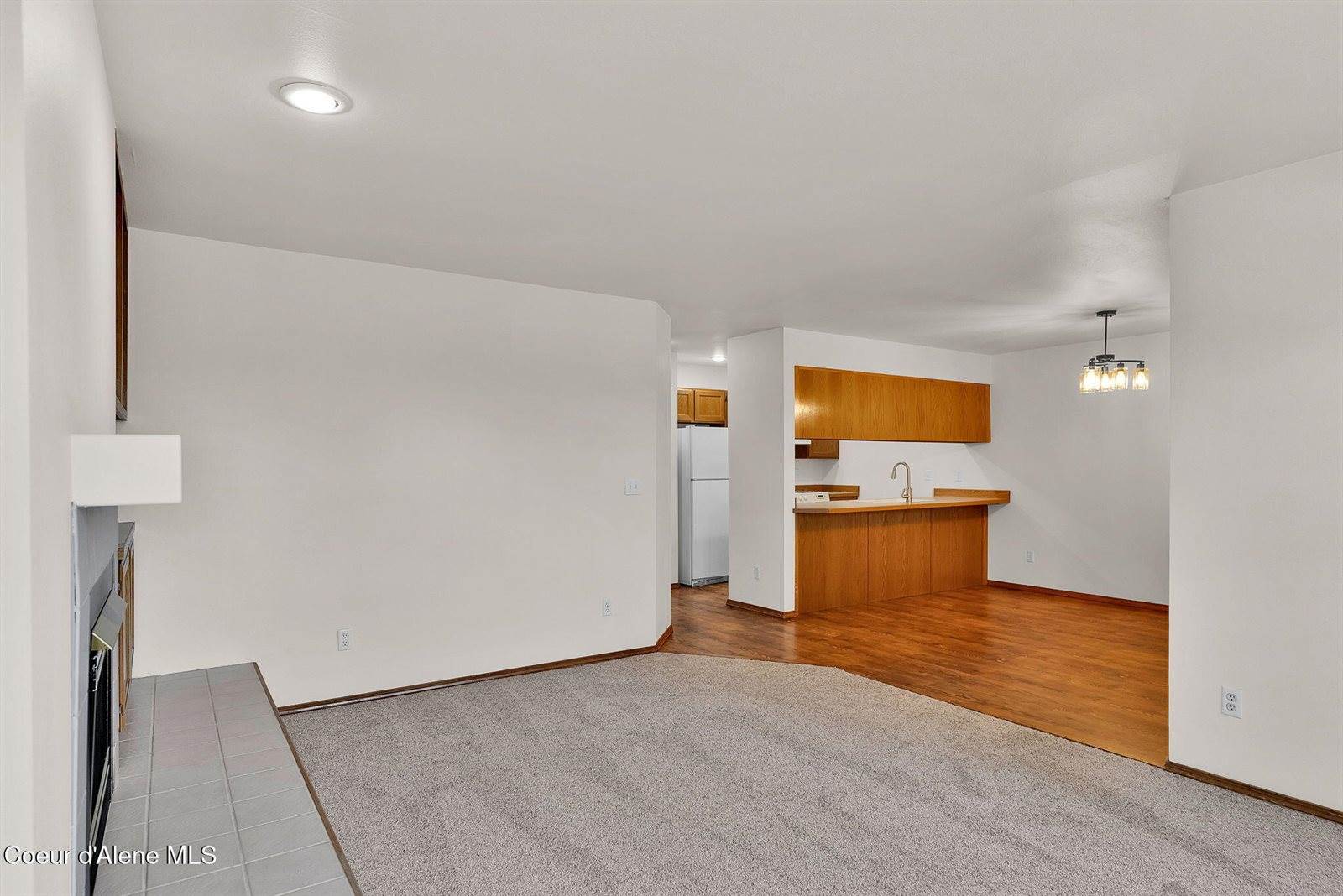 8233 North Ridgewood Dr, Hayden, ID 83835