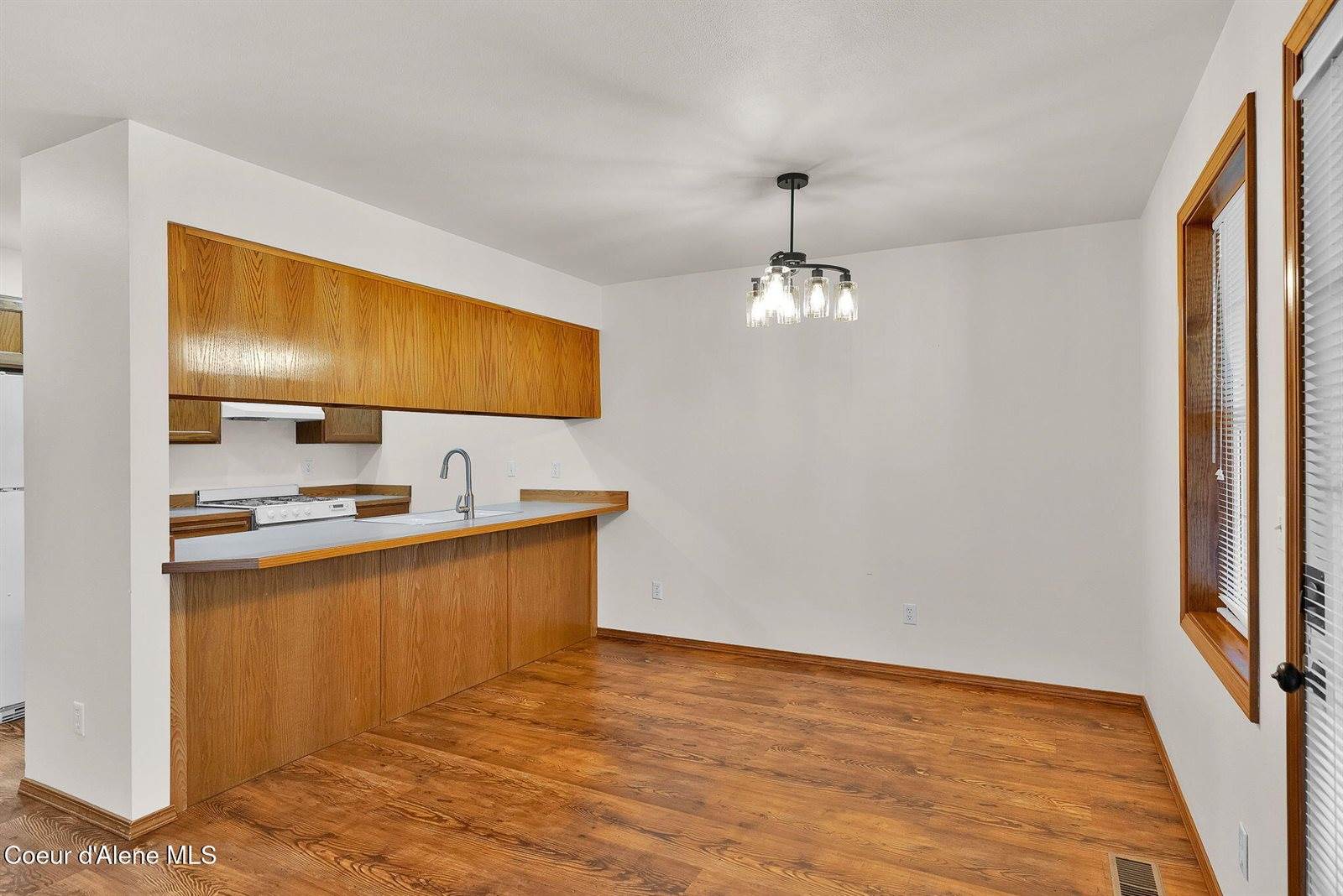 8233 North Ridgewood Dr, Hayden, ID 83835