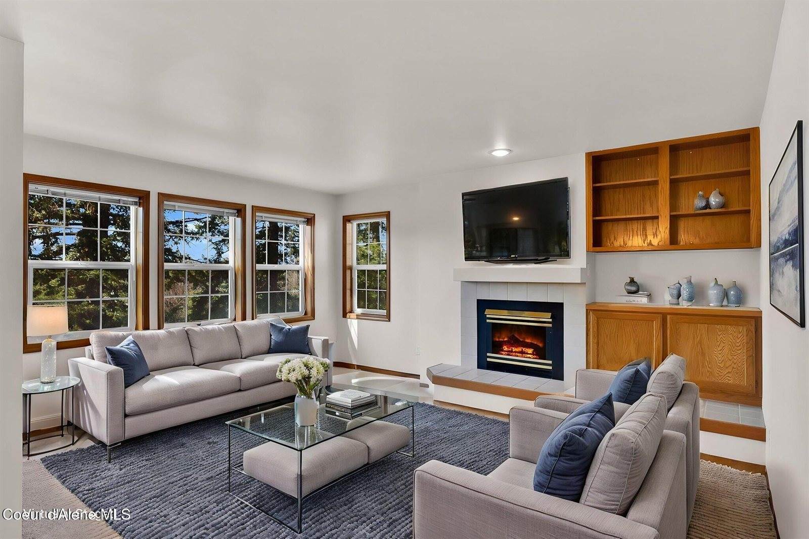 8233 North Ridgewood Dr, Hayden, ID 83835