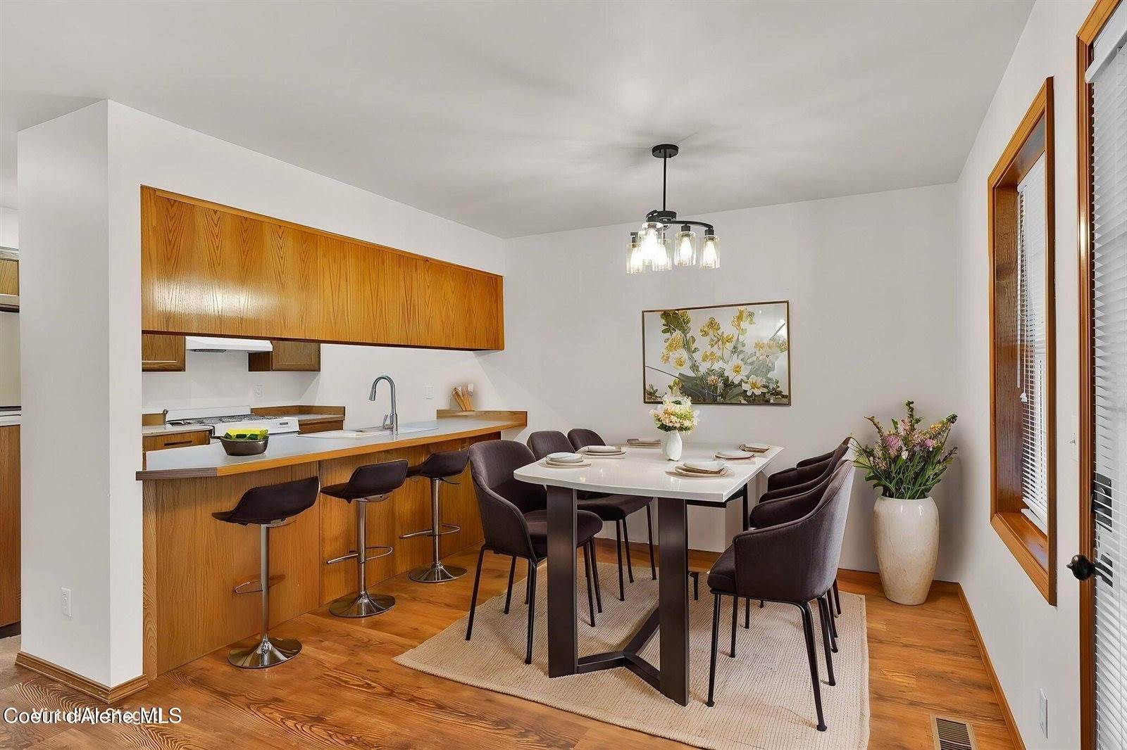 8233 North Ridgewood Dr, Hayden, ID 83835