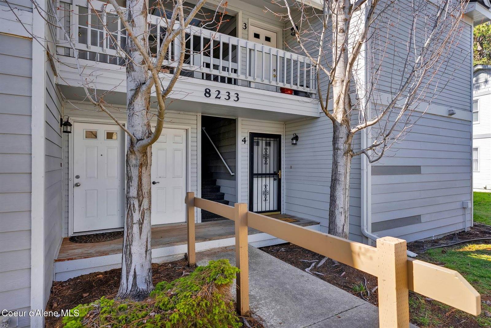 8233 North Ridgewood Dr, Hayden, ID 83835