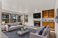 8233 North Ridgewood Dr, Hayden, ID 83835