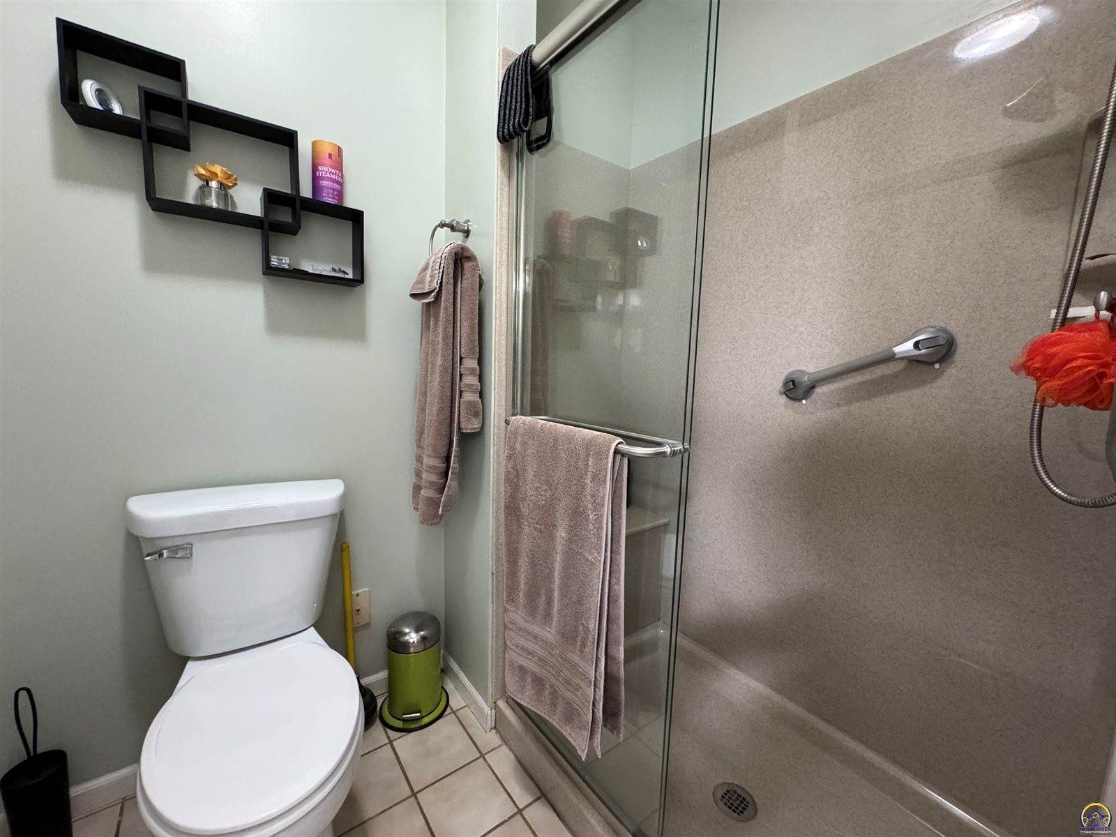 5445 NW Brickyard RD, Topeka, KS 66618