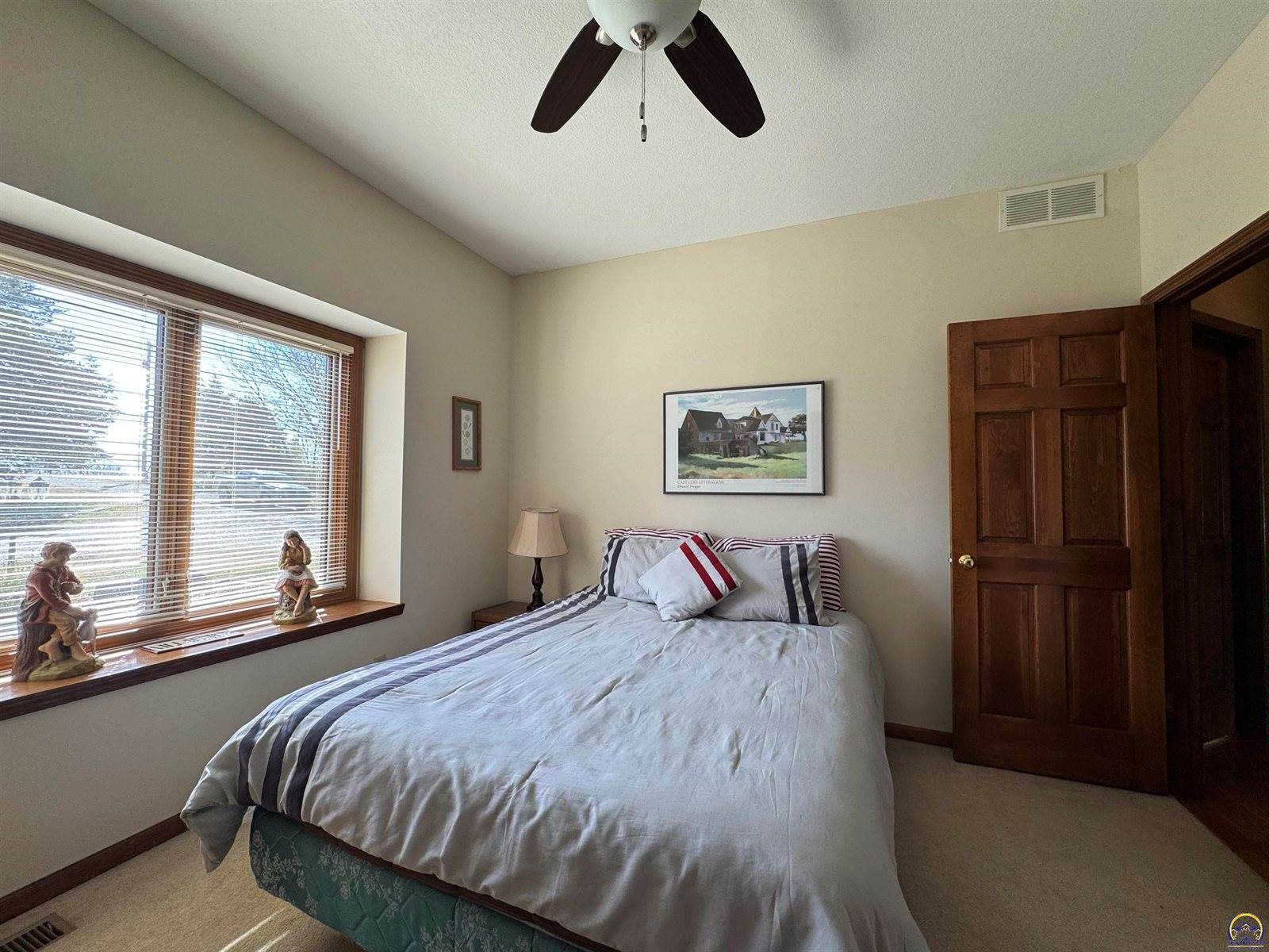 5445 NW Brickyard RD, Topeka, KS 66618