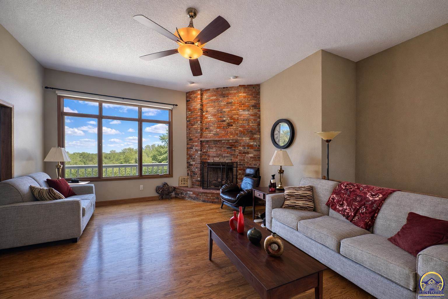 5445 NW Brickyard RD, Topeka, KS 66618