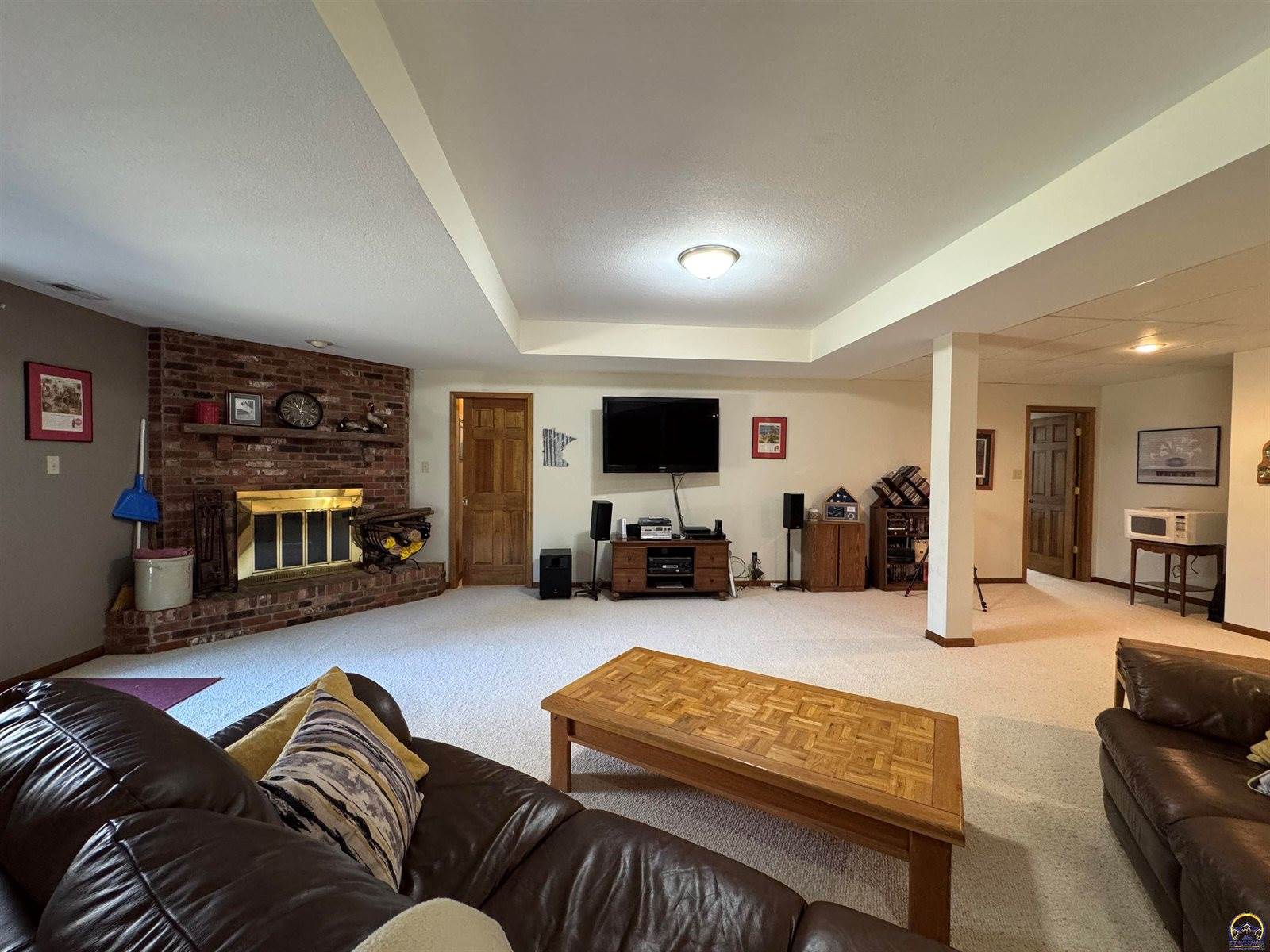 5445 NW Brickyard RD, Topeka, KS 66618