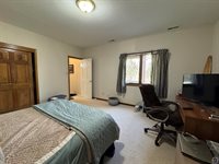 5445 NW Brickyard RD, Topeka, KS 66618