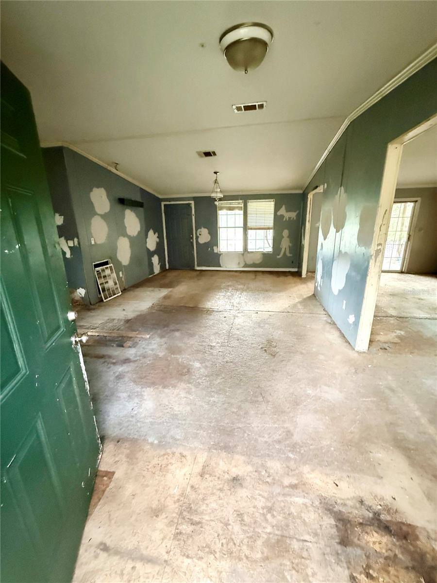 5756 NE 165th Terrace Road, Silver Springs, FL 34488