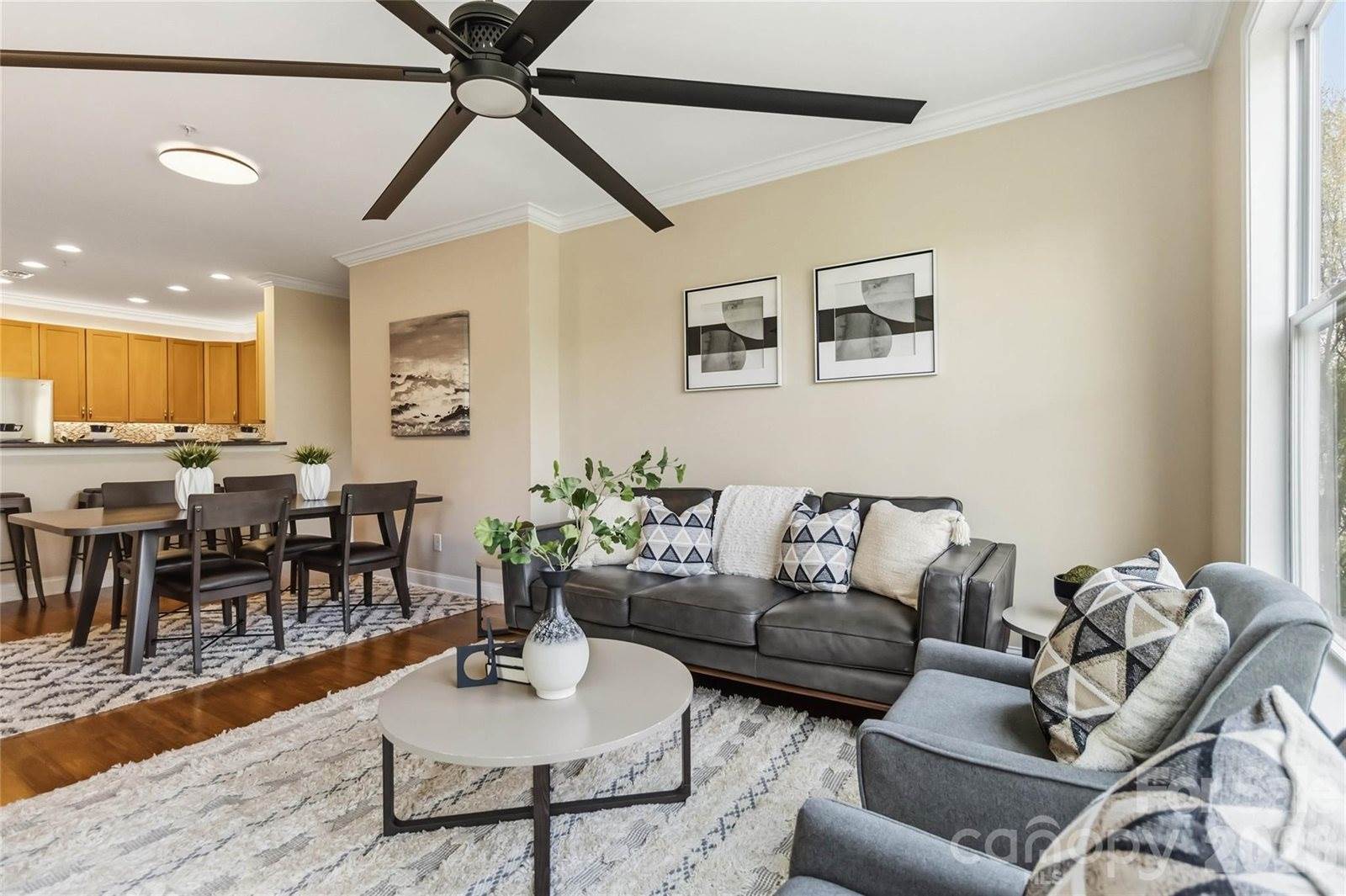 1000 East Woodlawn Road, Charlotte, NC 28209