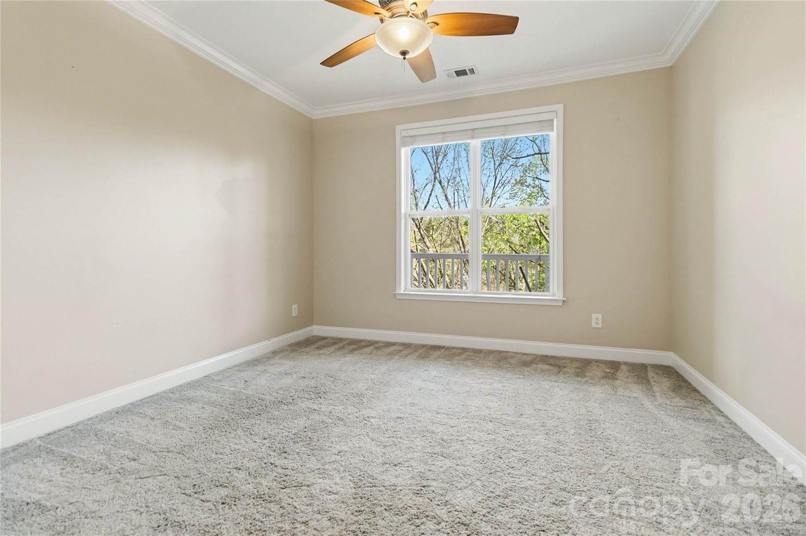 1000 East Woodlawn Road, Charlotte, NC 28209