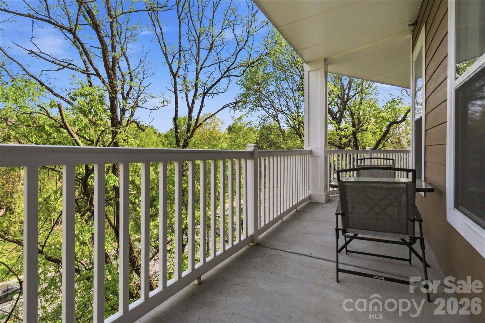 1000 East Woodlawn Road, Charlotte, NC 28209