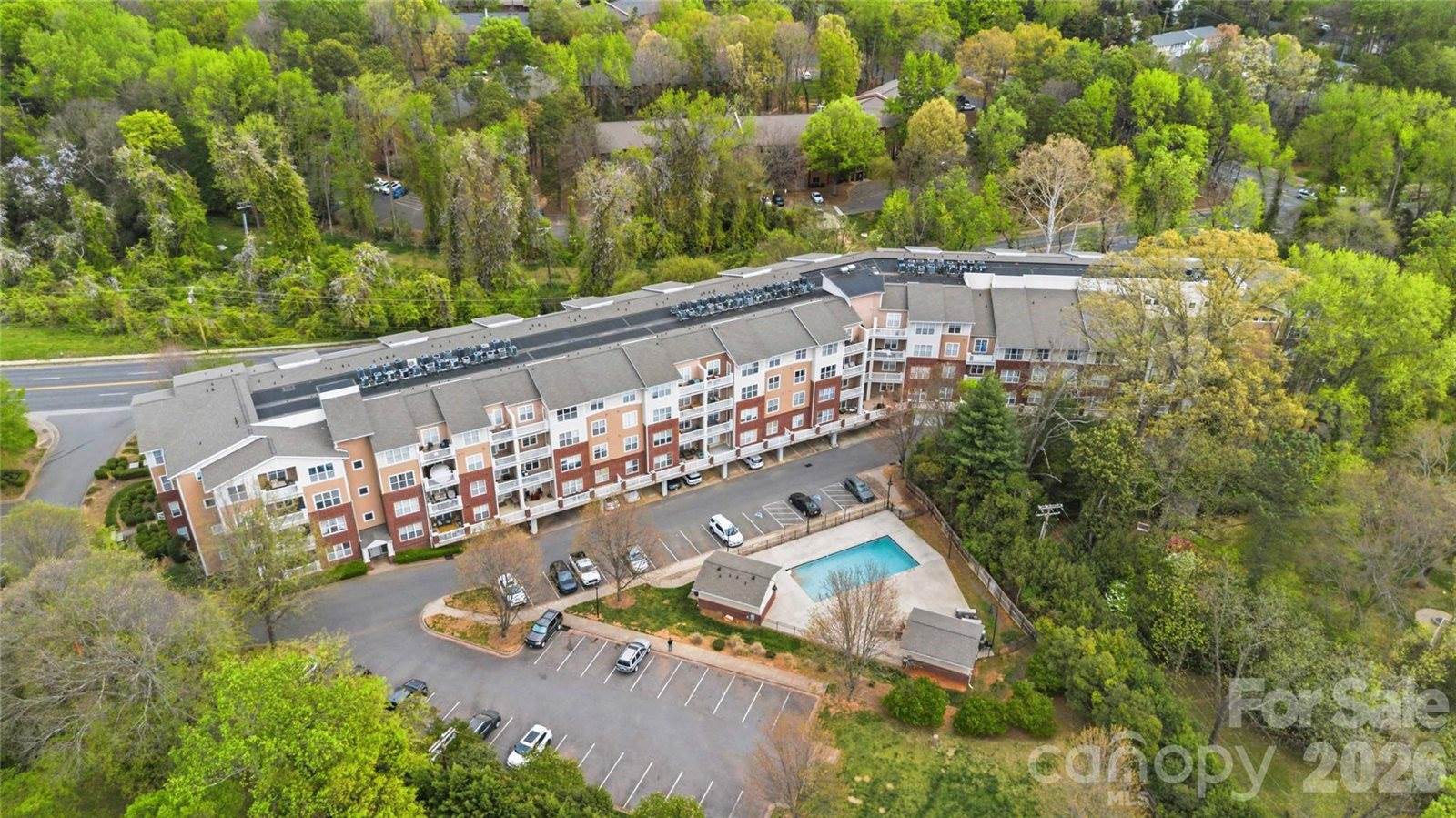 1000 East Woodlawn Road, Charlotte, NC 28209