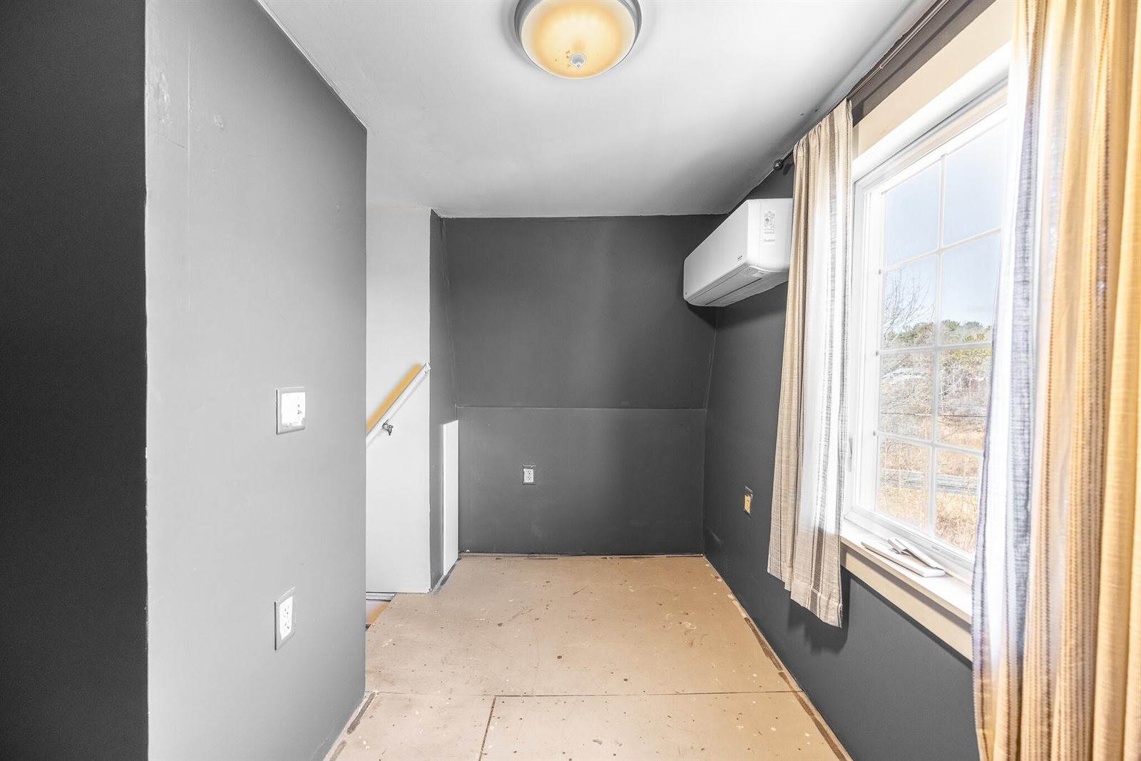 36 Northern Avenue, Hampden, ME 04444