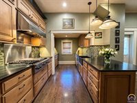 829 SW Buchanan ST, Topeka, KS 66606