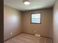 1931 East 50th St S, Wichita, KS 67216