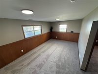 1931 East 50th St S, Wichita, KS 67216