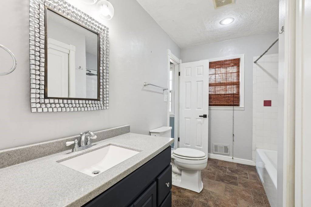 506 South Adams Street, Raymore, MO 64083