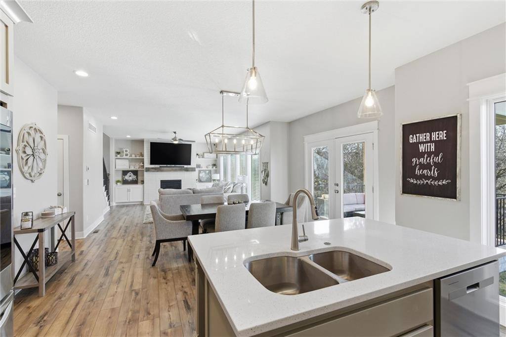 308 East Oak Street, Lone Jack, MO 64070