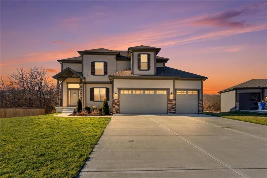 308 East Oak Street, Lone Jack, MO 64070