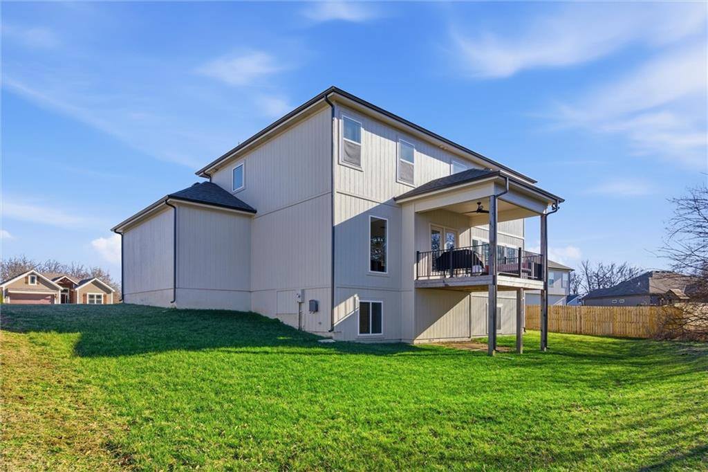308 East Oak Street, Lone Jack, MO 64070
