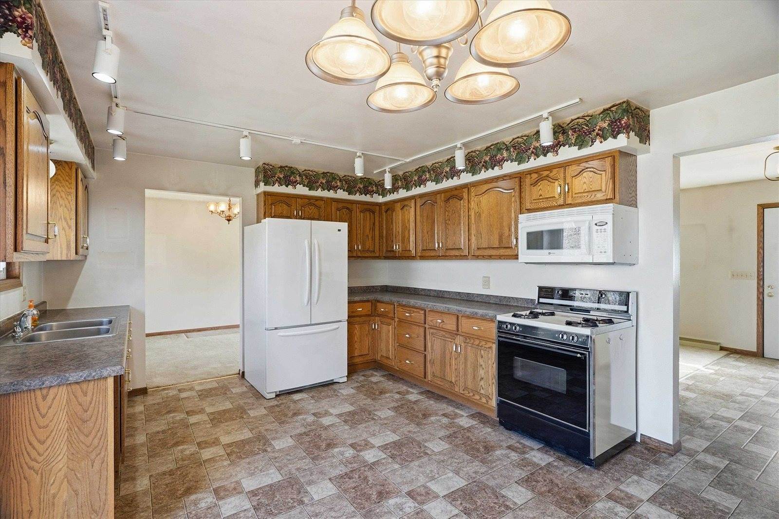 1906 S Cedar Avenue, Marshfield, WI 54449