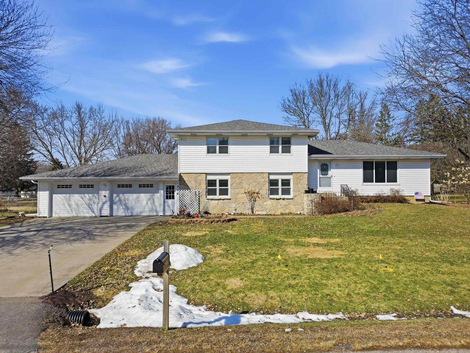 1906 S Cedar Avenue, Marshfield, WI 54449