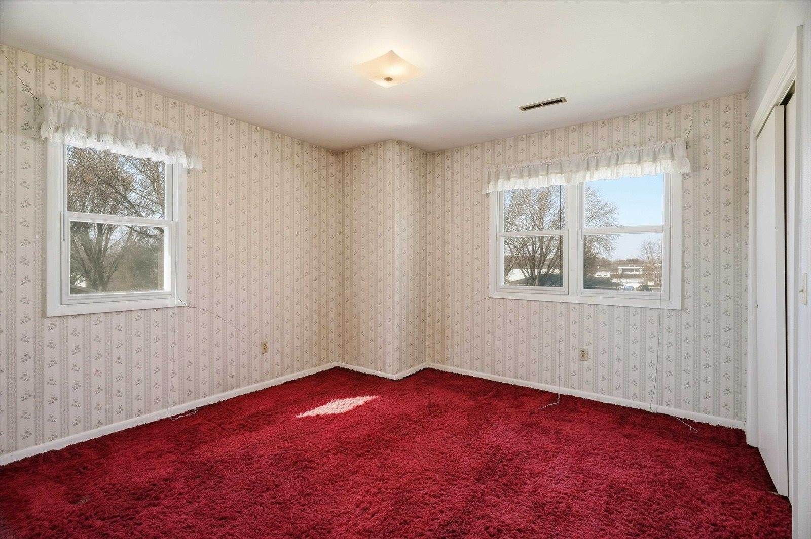 1906 S Cedar Avenue, Marshfield, WI 54449