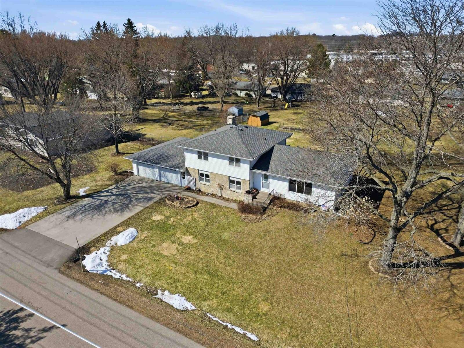 1906 S Cedar Avenue, Marshfield, WI 54449