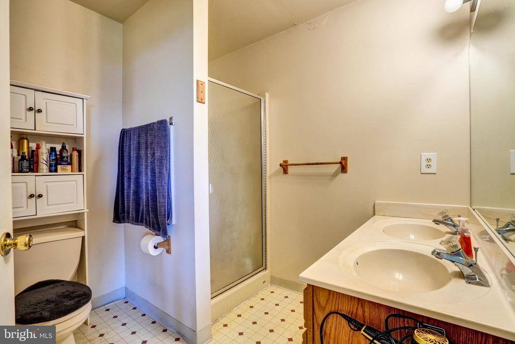 315 Jenville Court, Coatesville, PA 19320