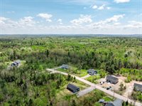 52 Lindsay Drive, Levant, ME 04456