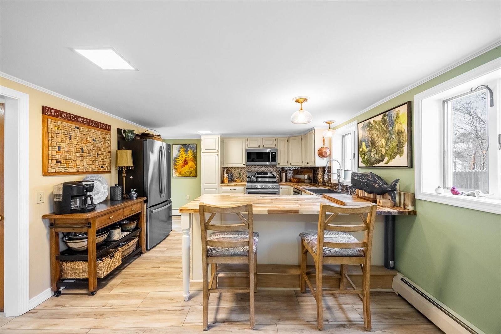 10 Pleasant Street, Winterport, ME 04496