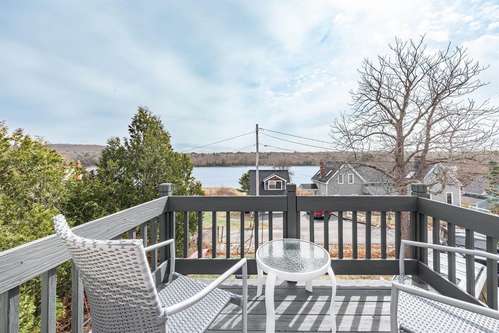 10 Pleasant Street, Winterport, ME 04496