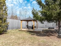 10 Pleasant Street, Winterport, ME 04496