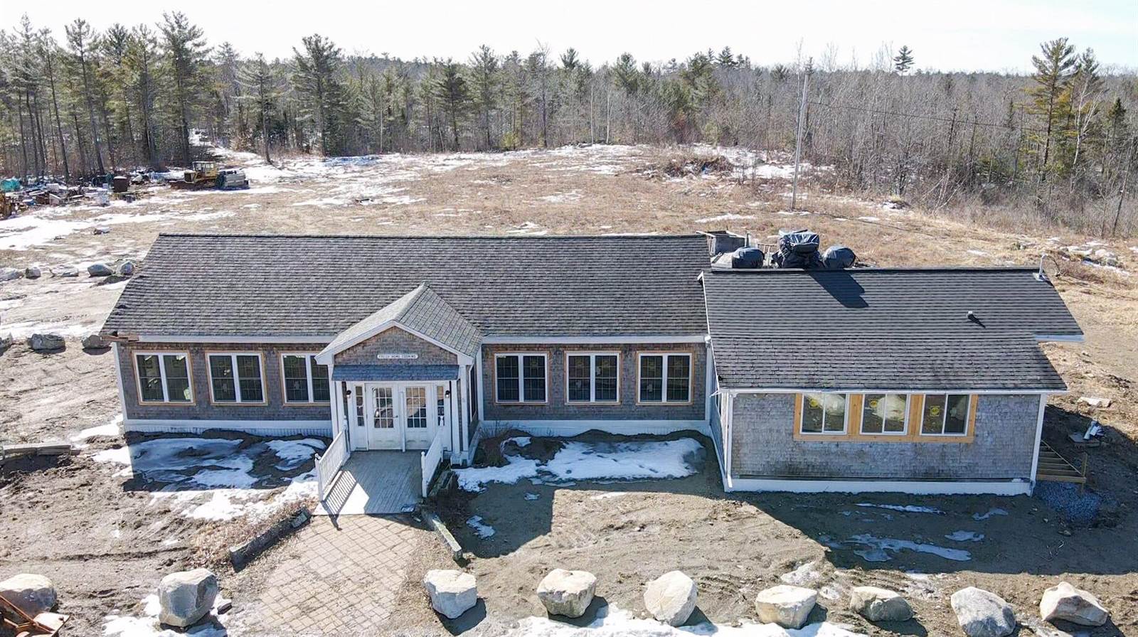 52 Augusta Road, Whitefield, ME 04353