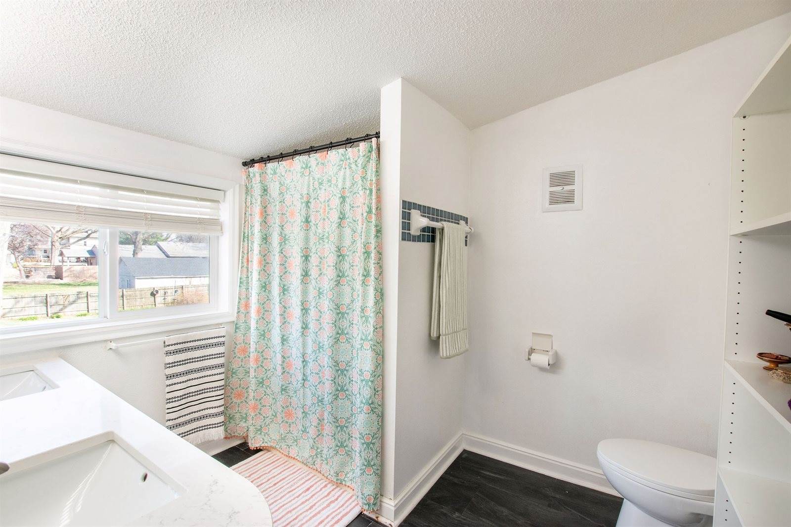 1204 North C Street, Indianola, IA 50125