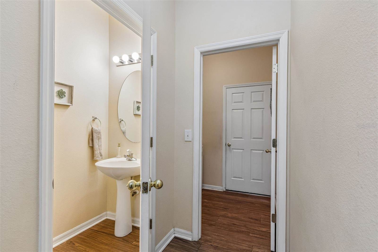 2401 Silvermoss Drive, Wesley Chapel, FL 33544