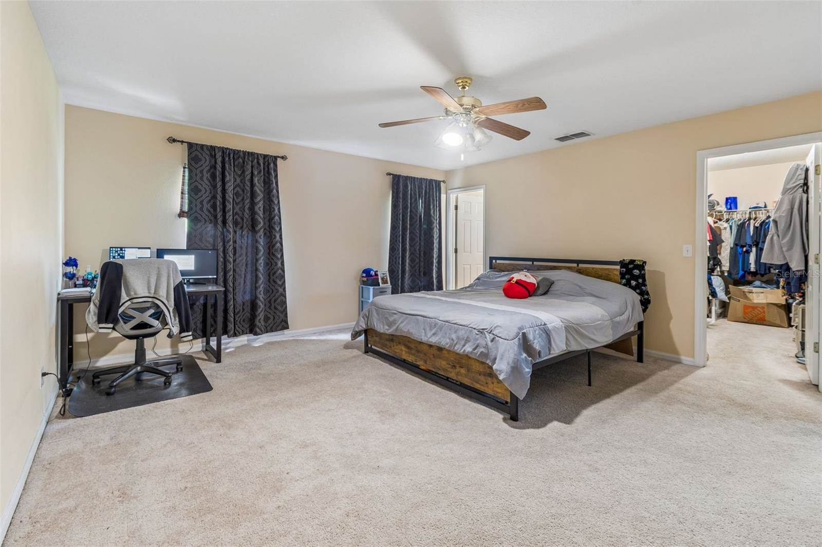 2401 Silvermoss Drive, Wesley Chapel, FL 33544