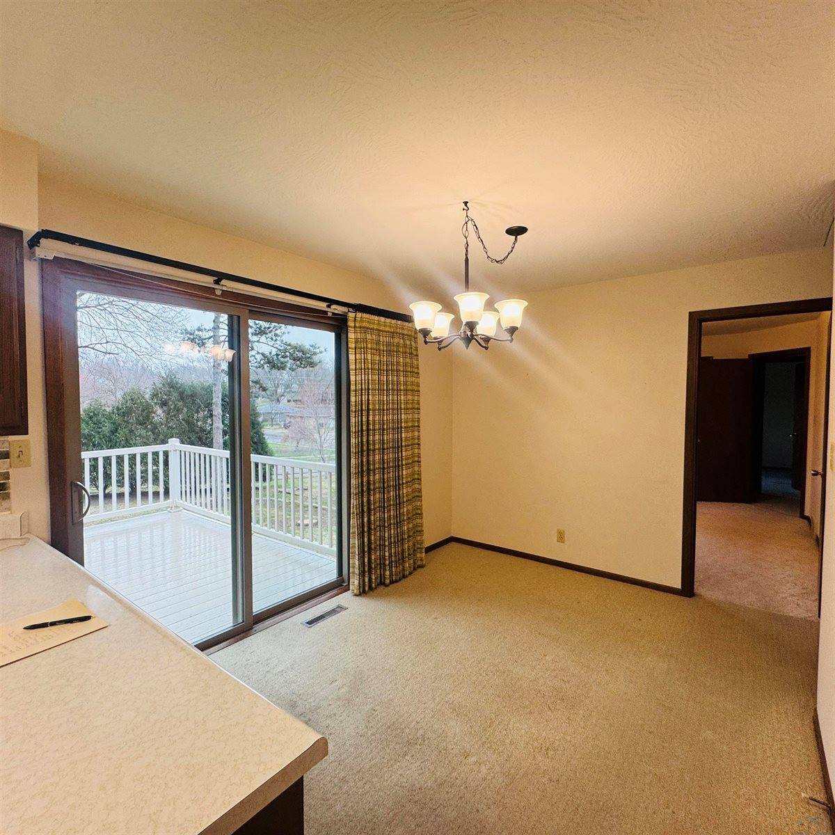 5001 Evergreen Lane, Sioux City, IA 51106