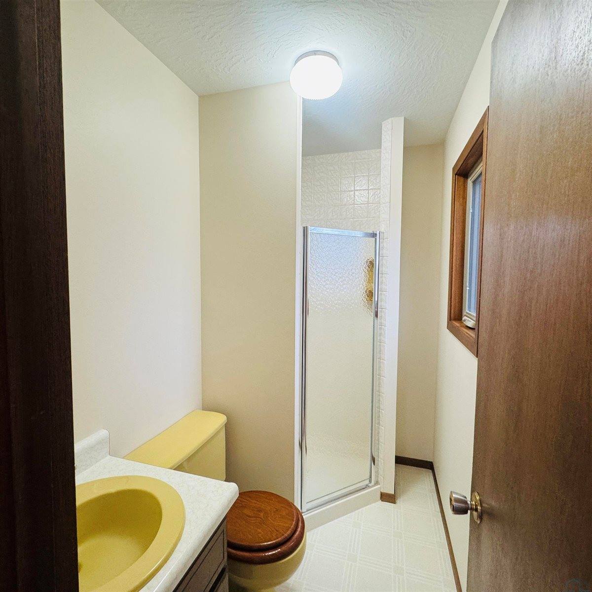 5001 Evergreen Lane, Sioux City, IA 51106