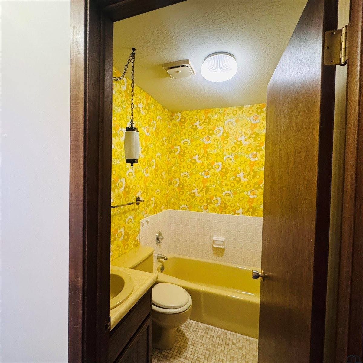 5001 Evergreen Lane, Sioux City, IA 51106