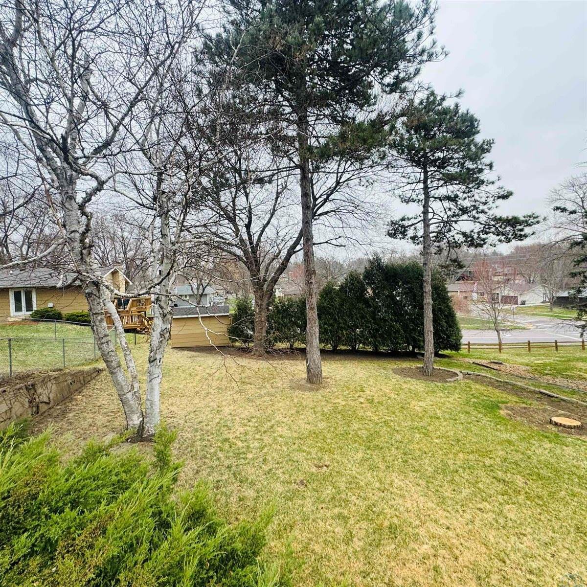 5001 Evergreen Lane, Sioux City, IA 51106