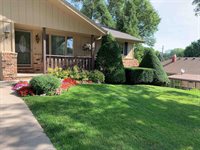 5001 Evergreen Lane, Sioux City, IA 51106