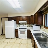 5001 Evergreen Lane, Sioux City, IA 51106