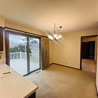 5001 Evergreen Lane, Sioux City, IA 51106