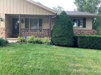 5001 Evergreen Lane, Sioux City, IA 51106