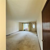 5001 Evergreen Lane, Sioux City, IA 51106