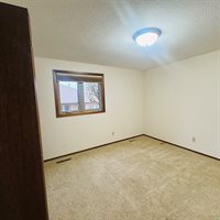 5001 Evergreen Lane, Sioux City, IA 51106