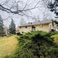 5001 Evergreen Lane, Sioux City, IA 51106