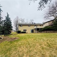 5001 Evergreen Lane, Sioux City, IA 51106